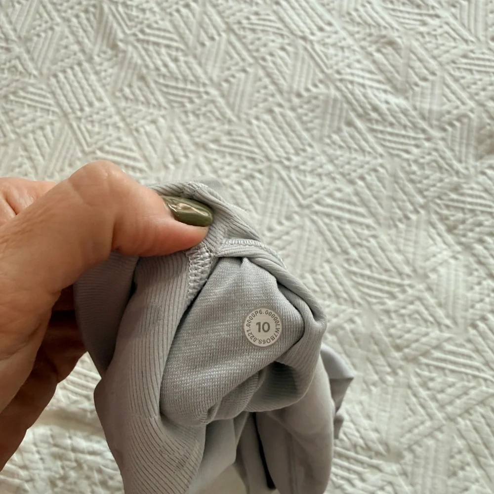 Lululemon Wunder Under HR 10” Gray Camo Bike Short
